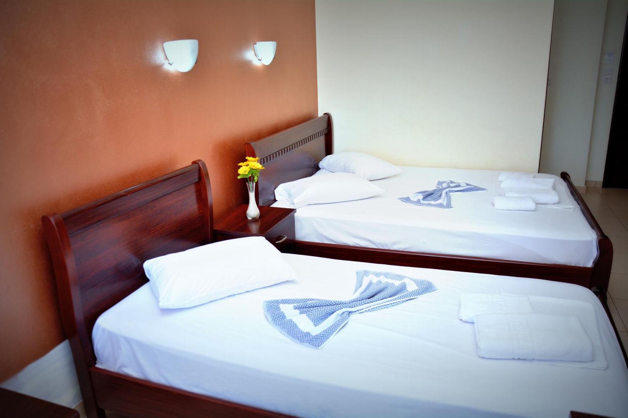 Hotel Paris Paralía Екстериор снимка