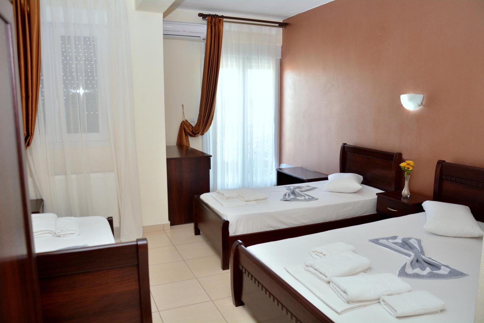 Hotel Paris Paralía Екстериор снимка