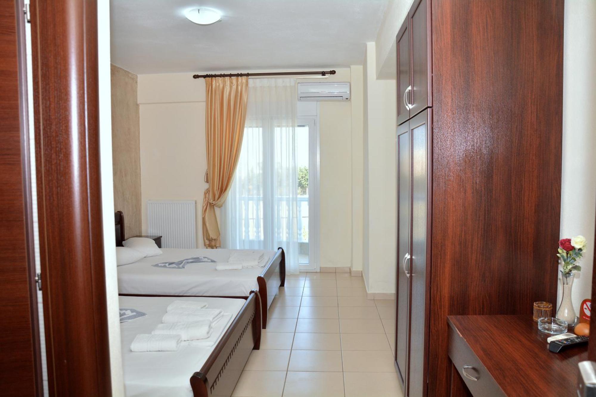 Hotel Paris Paralía Екстериор снимка