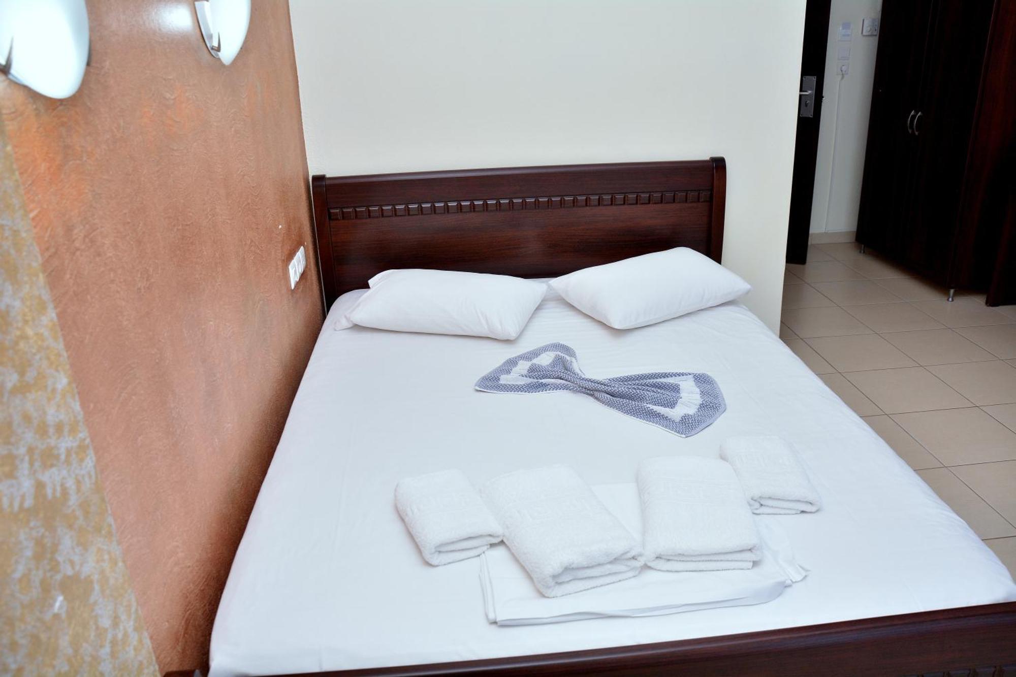 Hotel Paris Paralía Екстериор снимка