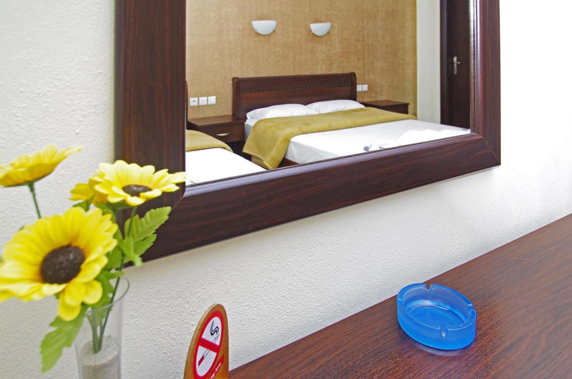 Hotel Paris Paralía Екстериор снимка
